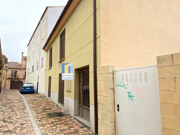 Casa seminueva en Zamora Procedente de embargo